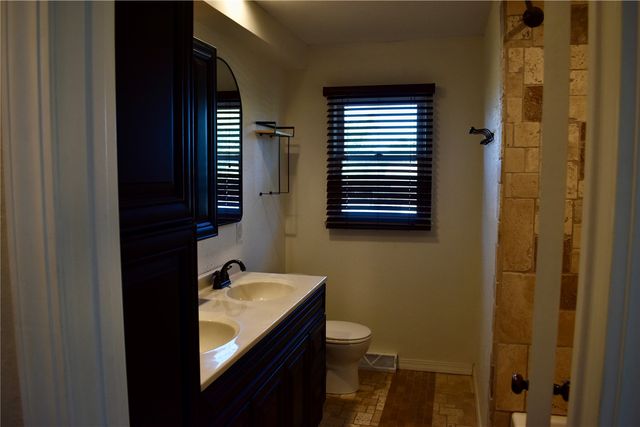2165 Country Club Drive, Marion, IA 52302