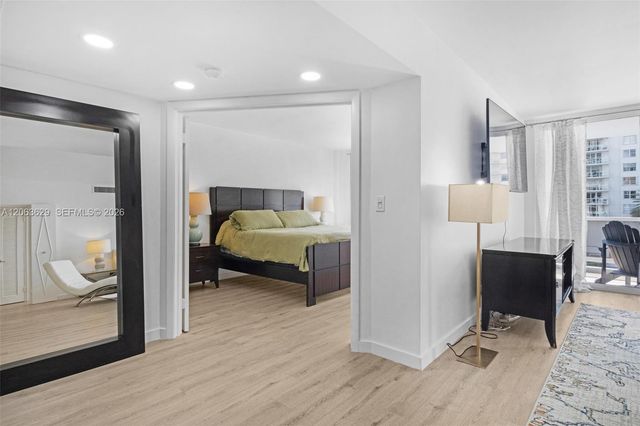 5700 Collins Avenue 4C, Miami Beach, FL 33140