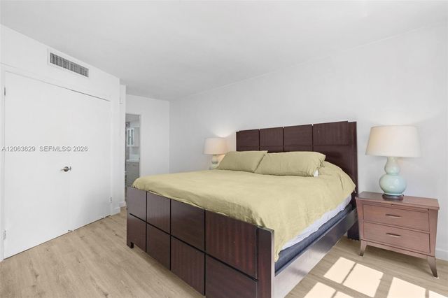 5700 Collins Avenue 4C, Miami Beach, FL 33140