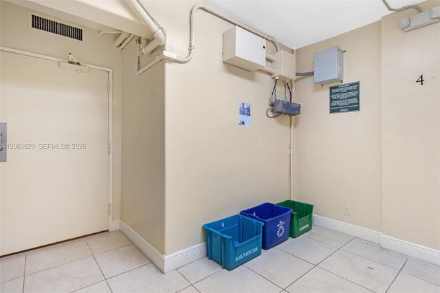 5700 Collins Avenue 4C, Miami Beach, FL 33140