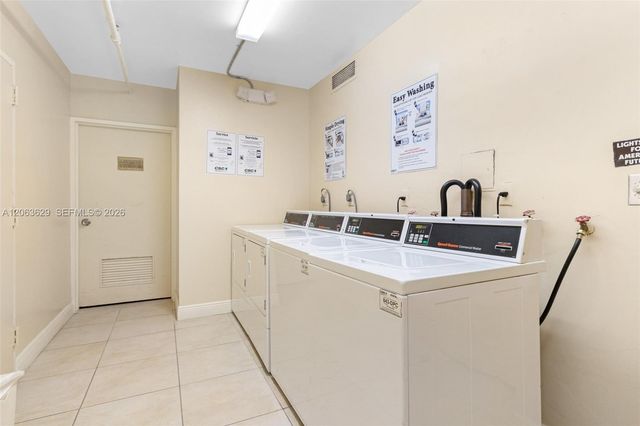 5700 Collins Avenue 4C, Miami Beach, FL 33140
