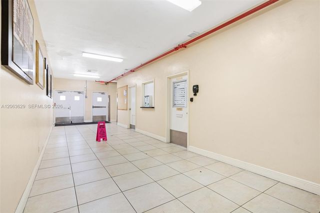 5700 Collins Avenue 4C, Miami Beach, FL 33140