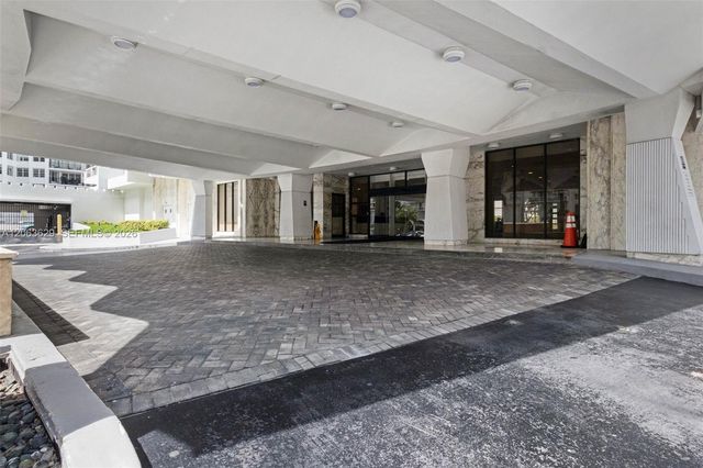 5700 Collins Avenue 4C, Miami Beach, FL 33140
