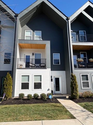 637 Markham St, Nashville, TN 37214