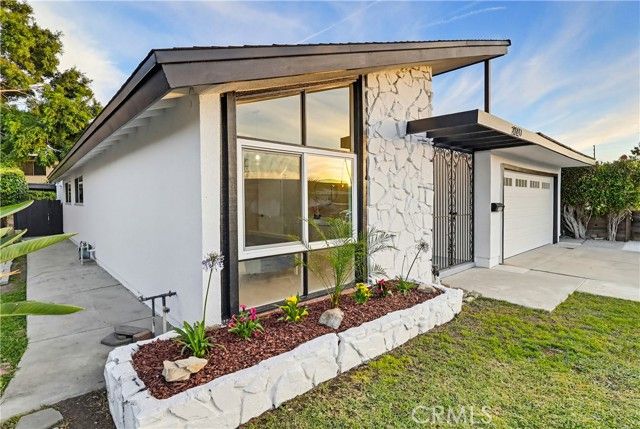 2020 Del Bay Street, Lakewood, CA 90712