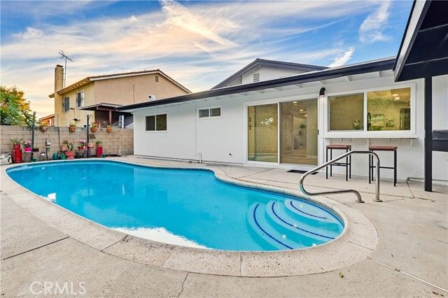 2020 Del Bay Street, Lakewood, CA 90712