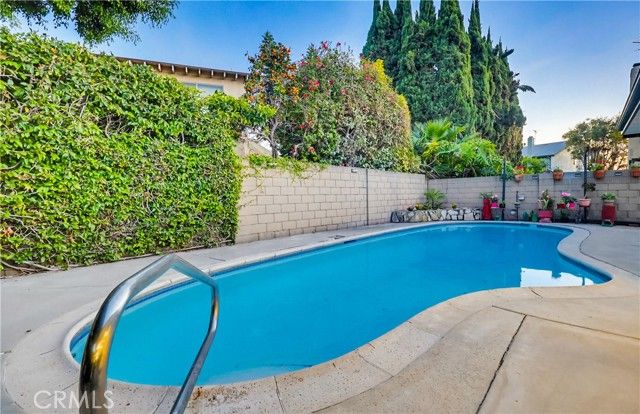 2020 Del Bay Street, Lakewood, CA 90712