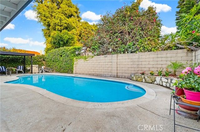 2020 Del Bay Street, Lakewood, CA 90712