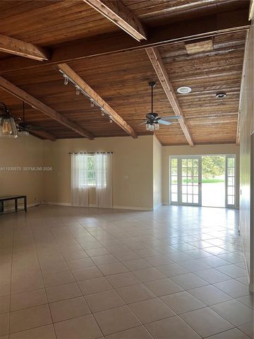 11501 SW 3rd St, Plantation, FL 33325