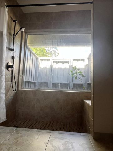 11501 SW 3rd St, Plantation, FL 33325