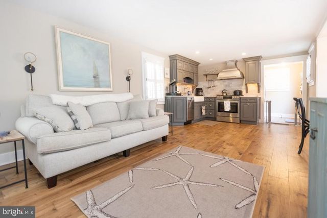 23 WINDSOR AVE, Cape May, NJ 08204