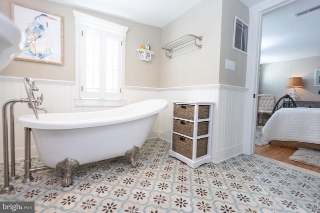 23 WINDSOR AVE, Cape May, NJ 08204