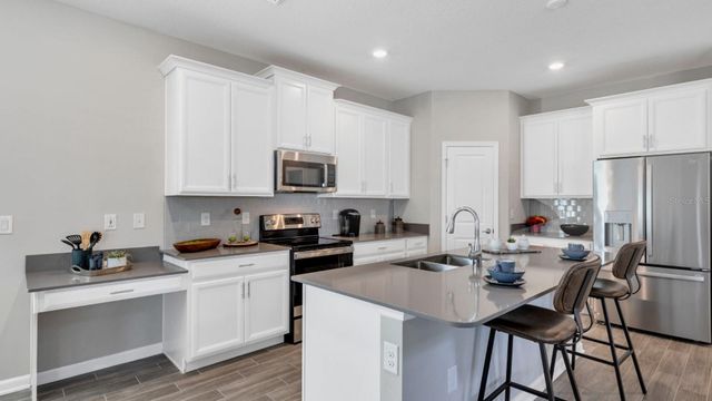 5594 RONIN DRIVE, St Cloud, FL 34771