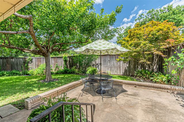 9133 Villa Park Circle, Dallas, TX 75225