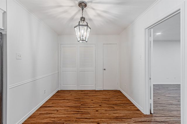 9133 Villa Park Circle, Dallas, TX 75225