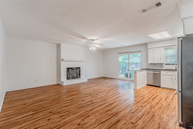 9133 Villa Park Circle, Dallas, TX 75225