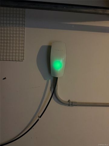 211 Treetop Circle, Nanuet, NY 10954