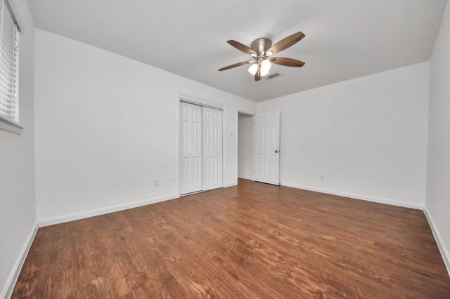 5823 Mcknight Street, Houston, TX 77035