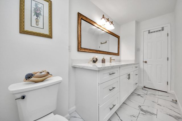 5823 Mcknight Street, Houston, TX 77035