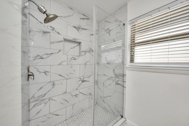 5823 Mcknight Street, Houston, TX 77035