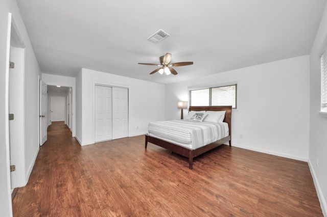 5823 Mcknight Street, Houston, TX 77035