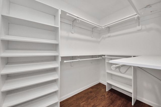 5823 Mcknight Street, Houston, TX 77035