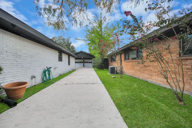 5823 Mcknight Street, Houston, TX 77035