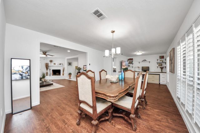 5823 Mcknight Street, Houston, TX 77035