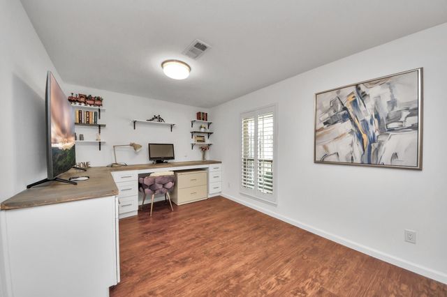 5823 Mcknight Street, Houston, TX 77035
