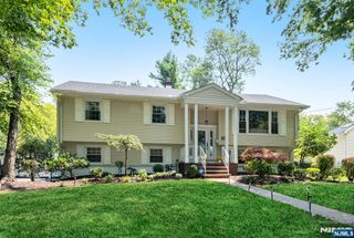 440 Yuhas Drive, Paramus, NJ 07652
