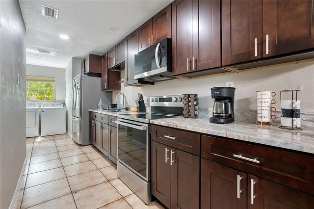 4325 CASSIUS STREET, Orlando, FL 32811