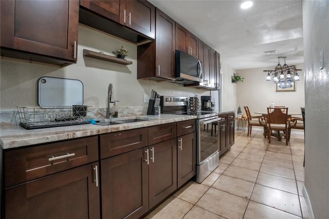 4325 CASSIUS STREET, Orlando, FL 32811