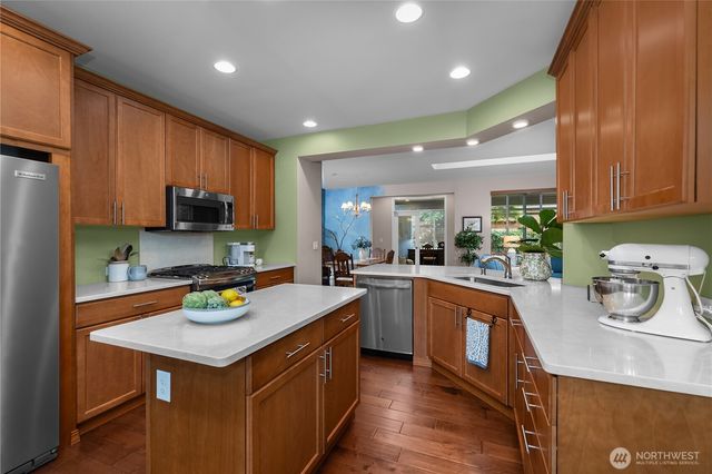 8618 Anderson Court NE, Lacey, WA 98516