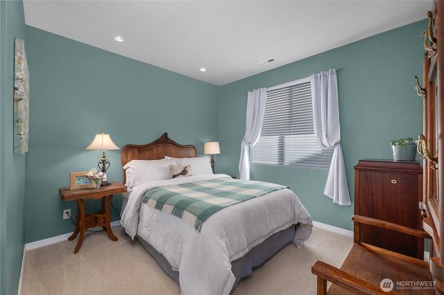 8618 Anderson Court NE, Lacey, WA 98516