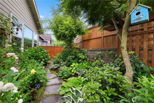 8618 Anderson Court NE, Lacey, WA 98516