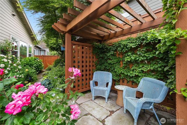 8618 Anderson Court NE, Lacey, WA 98516