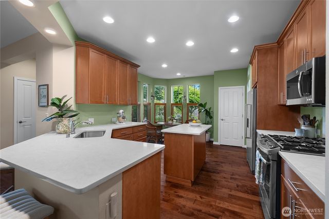 8618 Anderson Court NE, Lacey, WA 98516