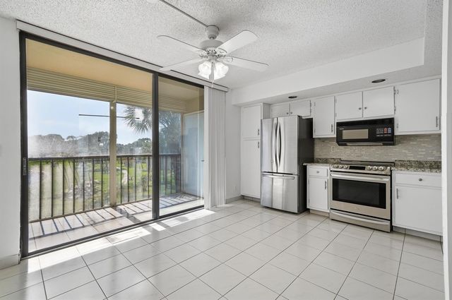 5130 Las Verdes Circle 307, Delray Beach, FL 33484