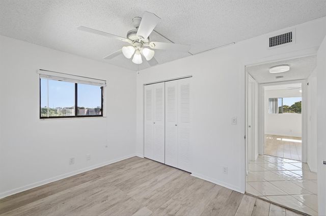 5130 Las Verdes Circle 307, Delray Beach, FL 33484
