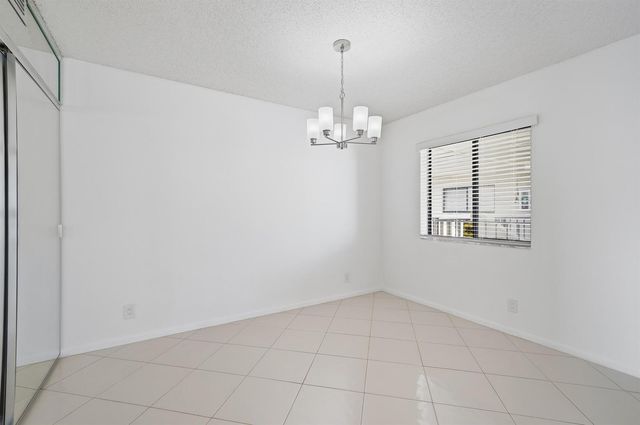 5130 Las Verdes Circle 307, Delray Beach, FL 33484