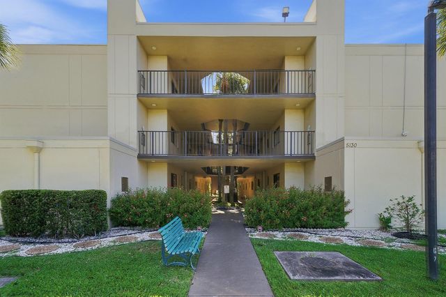 5130 Las Verdes Circle 307, Delray Beach, FL 33484