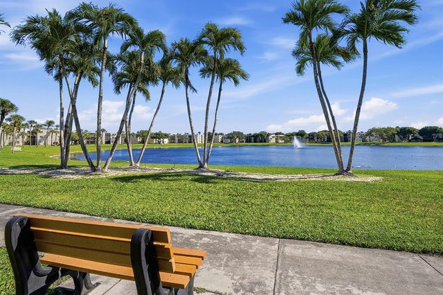 5130 Las Verdes Circle 307, Delray Beach, FL 33484