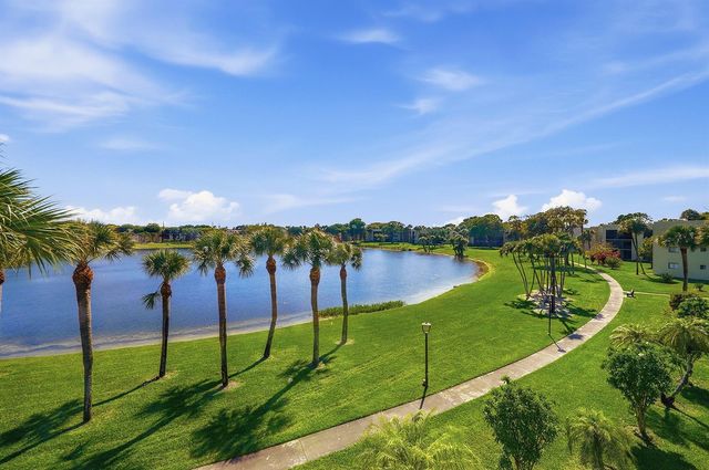 5130 Las Verdes Circle 307, Delray Beach, FL 33484