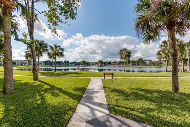 5130 Las Verdes Circle 307, Delray Beach, FL 33484