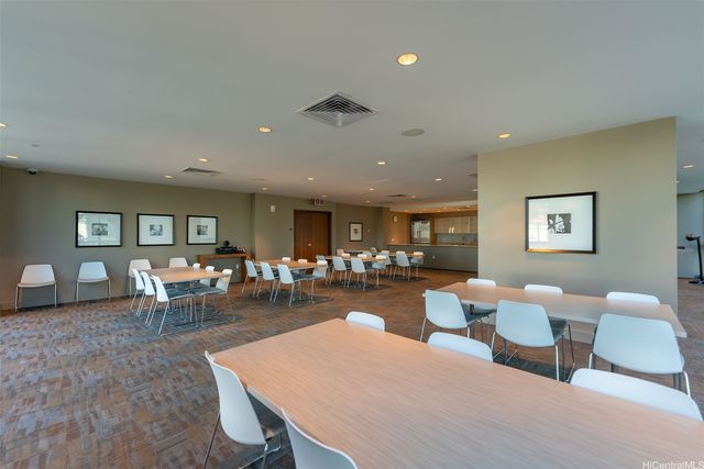 1177 Queen Street 1708, Honolulu, HI 96814