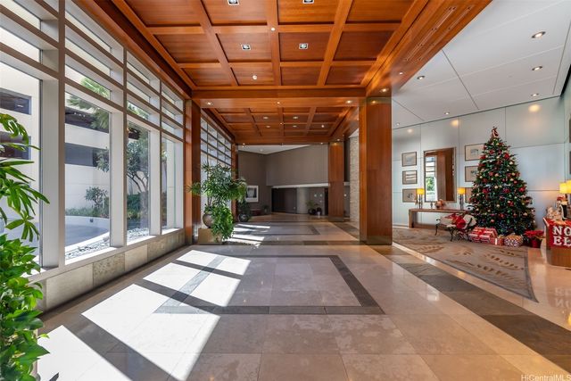 1177 Queen Street 1708, Honolulu, HI 96814