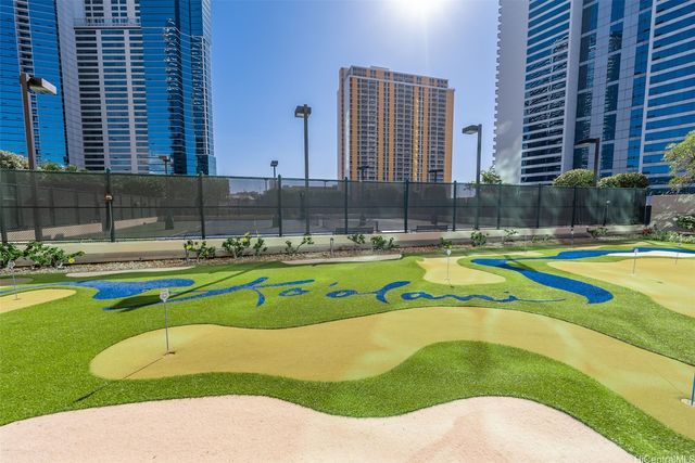 1177 Queen Street 1708, Honolulu, HI 96814