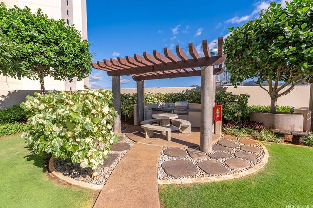 1177 Queen Street 1708, Honolulu, HI 96814