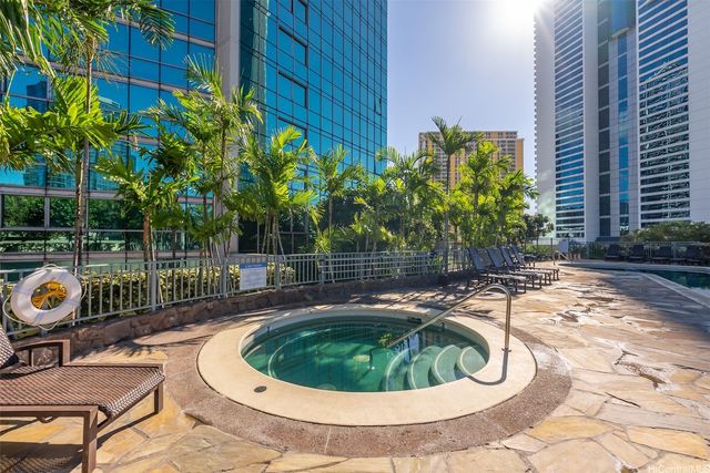 1177 Queen Street 1708, Honolulu, HI 96814