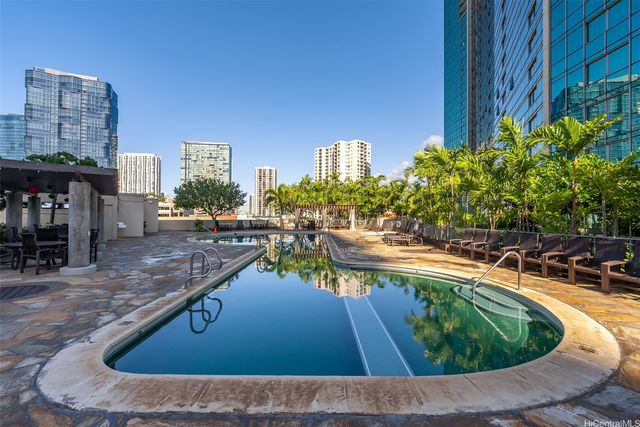1177 Queen Street 1708, Honolulu, HI 96814